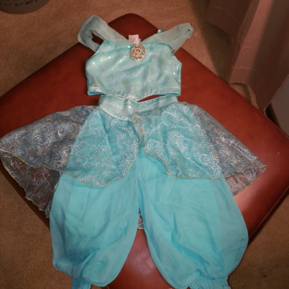 Costume